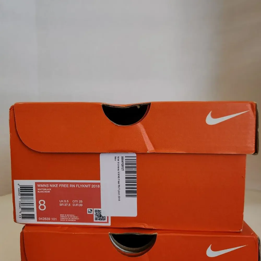 Nike Womens WMNS Free RN Flyknit 2018 942839 101 - Size 8 White/Black